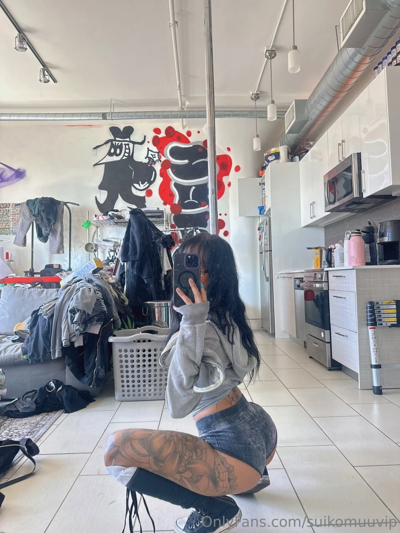 What would you rate this outfit part 1 