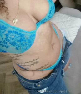 You think you can get my jeans off with your mouth only