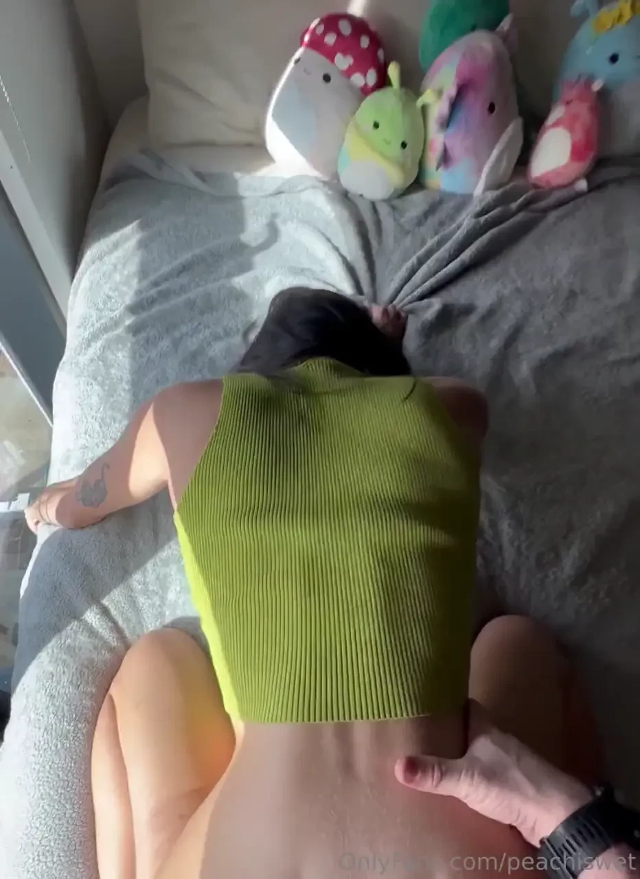 I love doggy the queef in the beginning lmao 