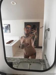 Ivynicolex is ready for some hot sexting are you