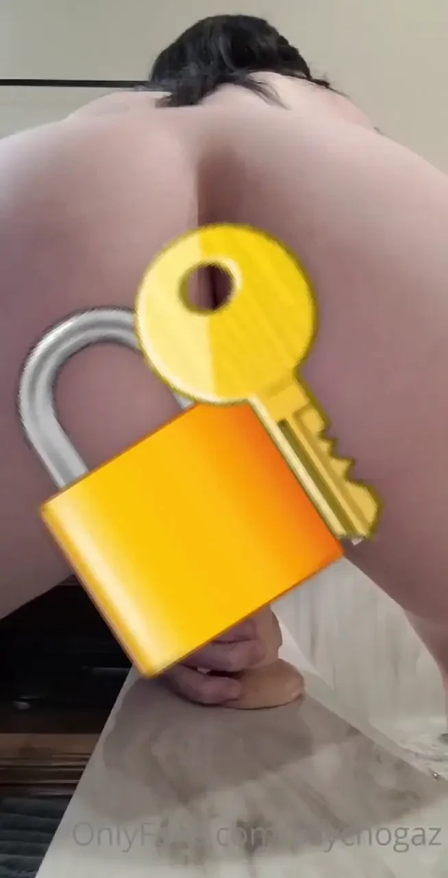 Unlock to watch the full clip of me fucking myself can you tell i love 