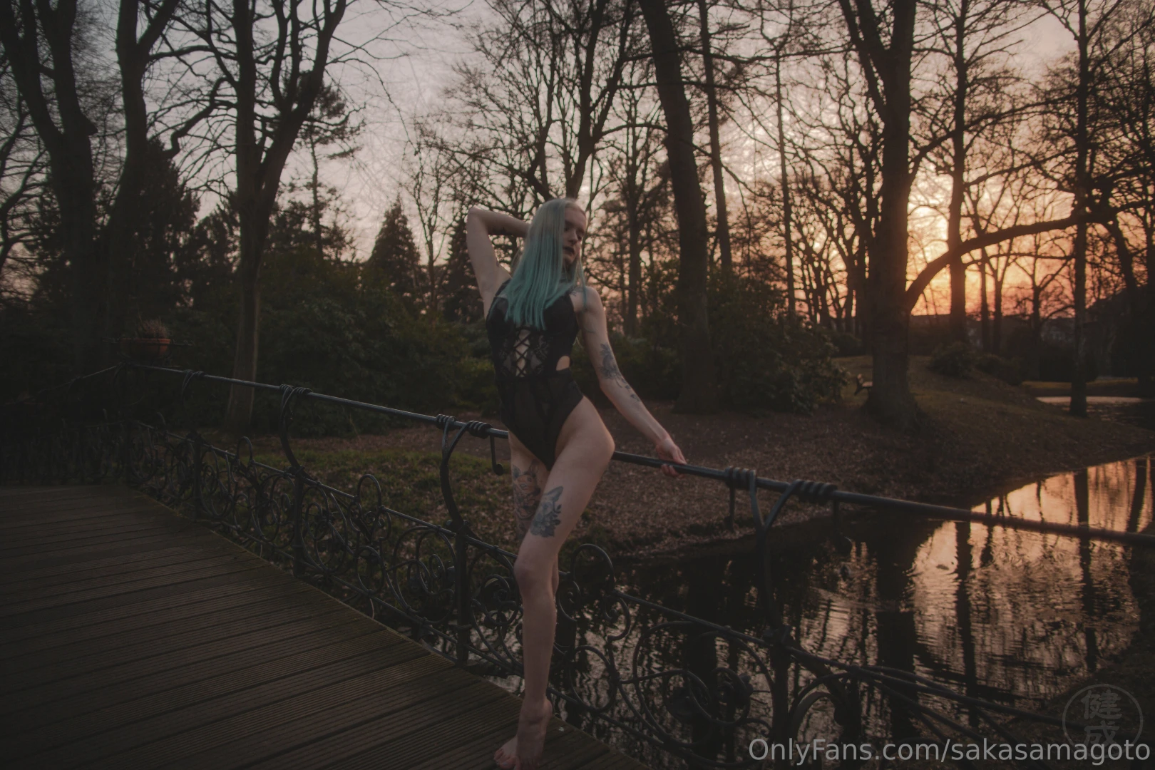 Sunset at the graveyard 