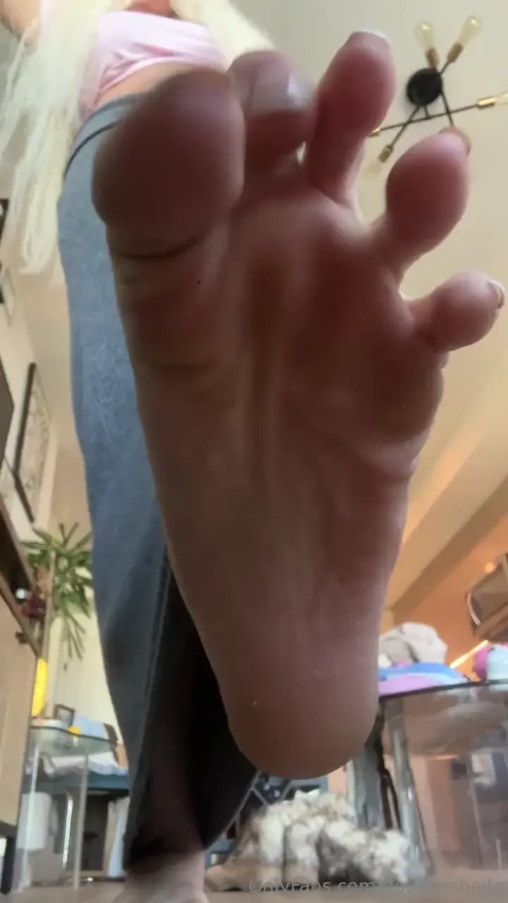 Scrunching and teasing you with my slightly dirty huge soles 