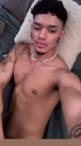 Took some pics in bed shaved my hole the other day