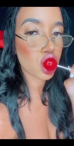 You want to be my lollipop