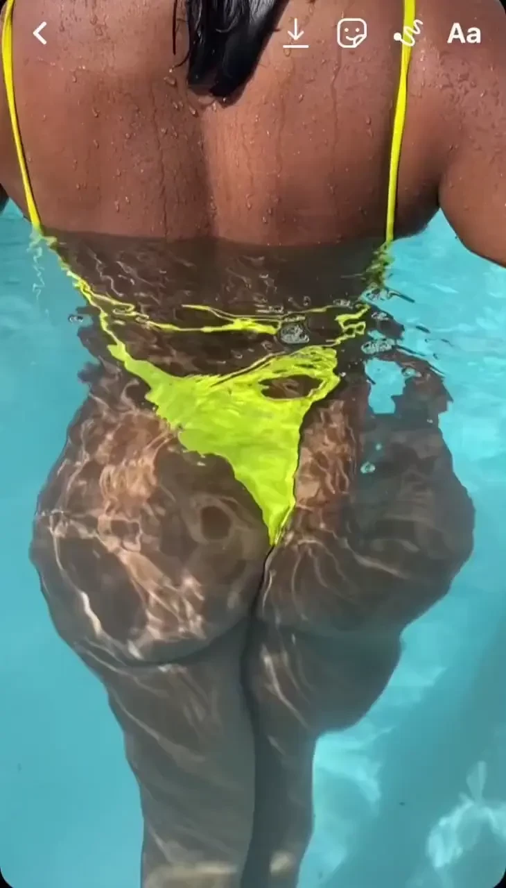 Te gustar a estar en esta piscina conmigo 