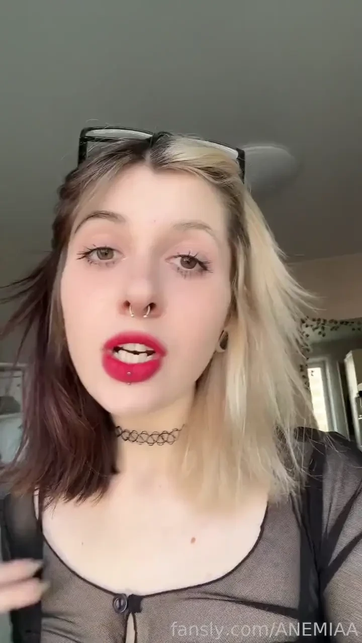 Hehe showed a little bit of how i make a video usually my room is a part 1 