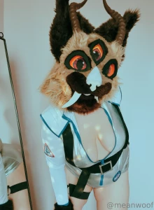 Be sure to swipe for all the pics zipper down and i m ready for the