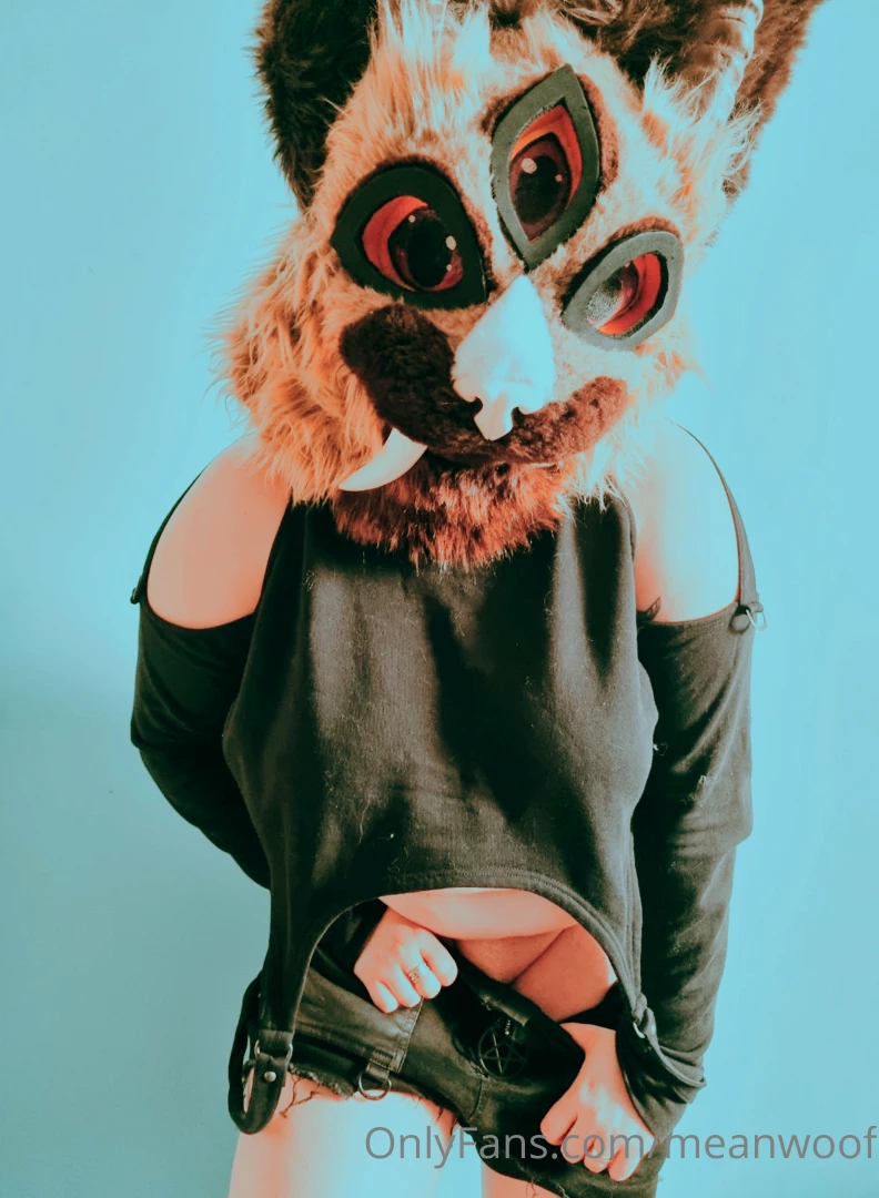 Showing off some ass and belly this morning part 1 