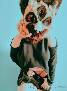 Showing off some ass and belly this morning part 1