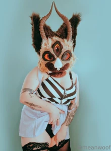 Oh jerk off to your sweet lynx today please be sure to swipe for all