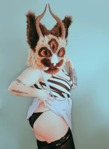 Oh jerk off to your sweet lynx today please be sure to swipe for all part 2