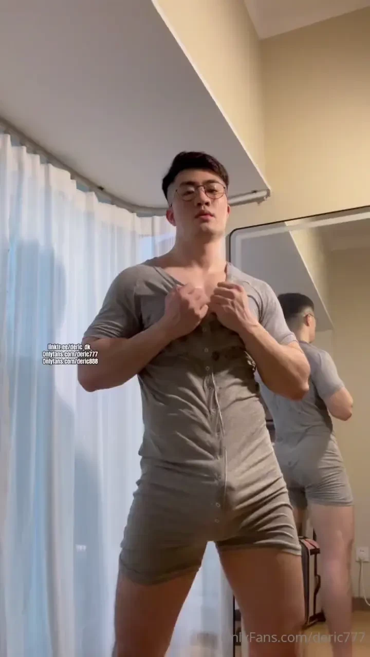 Deric solo 224 i tried on my new underwear in front of the mirror and 