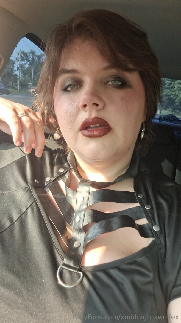 Come hang out with me while i wait for a tow truck all tips will get a part 2 