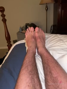 Foot reveal