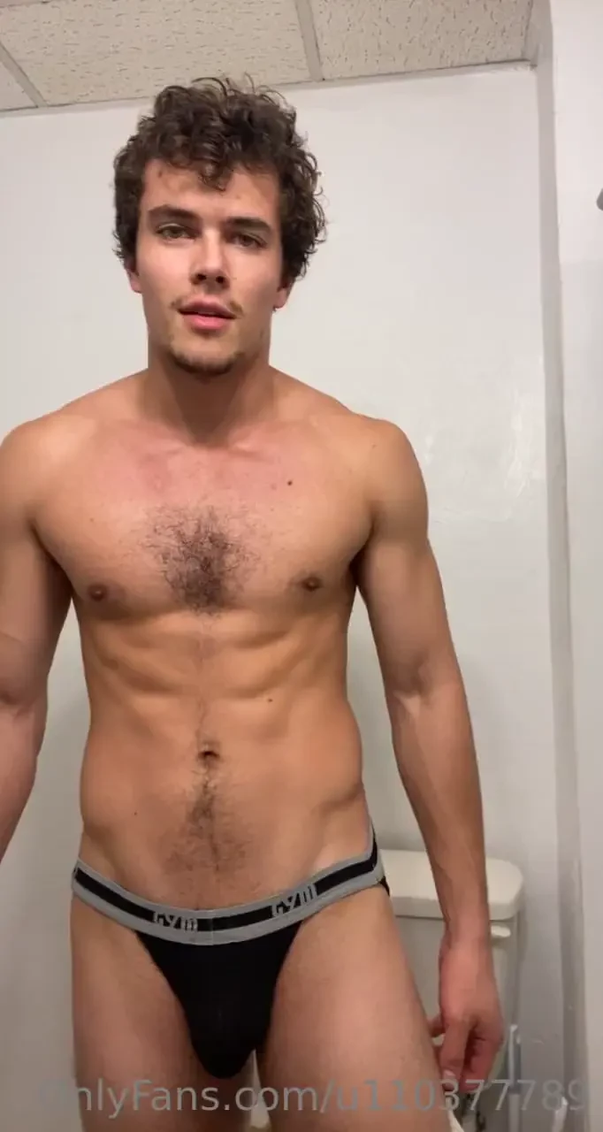 I just bought a ring light i am so excited to film with it later 