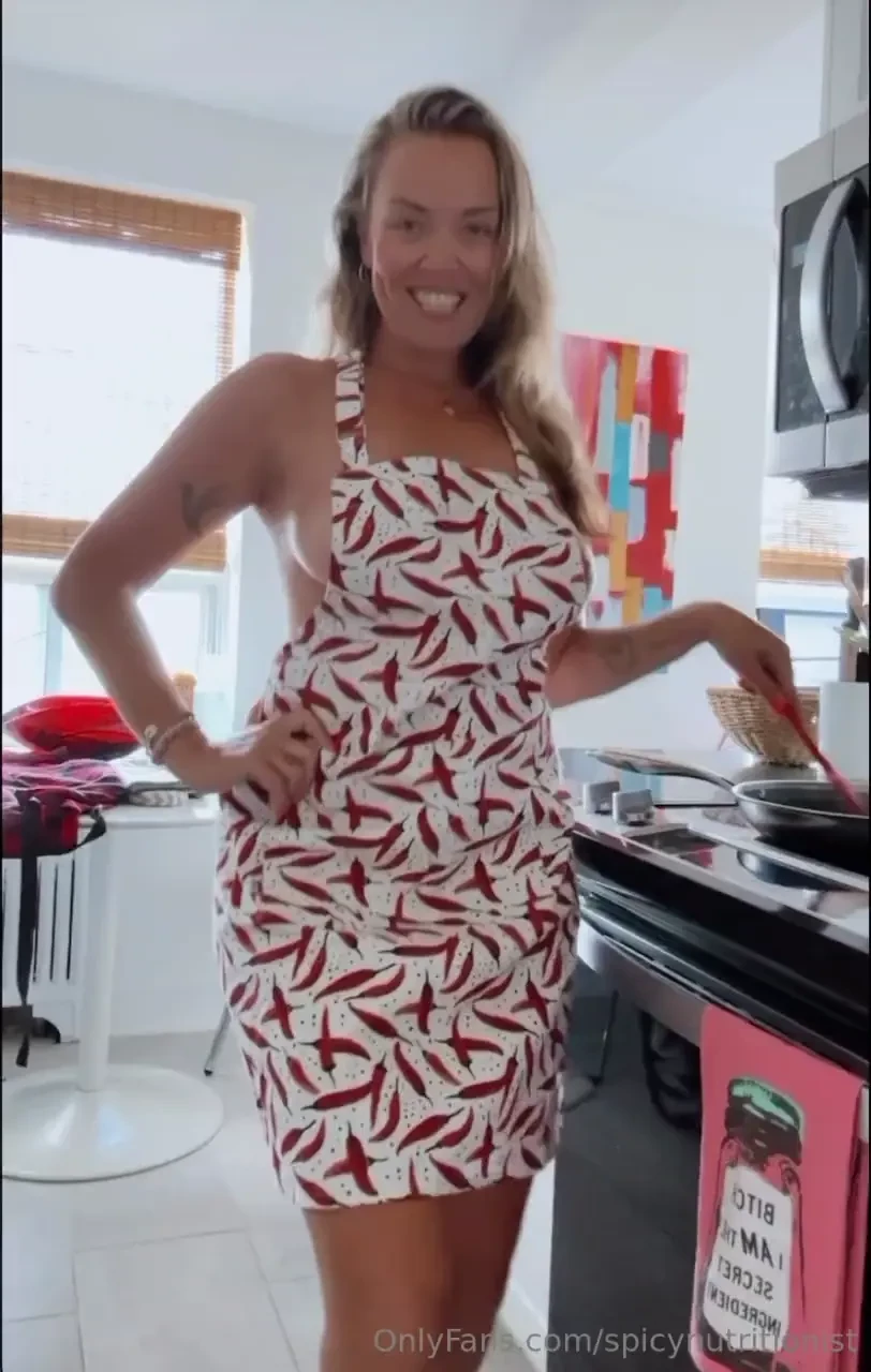 This trend but you re deciding what outfit i m going to wear to cook 