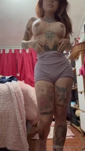 Vengo llegando del gym muy cachonda y me tuve que correr una