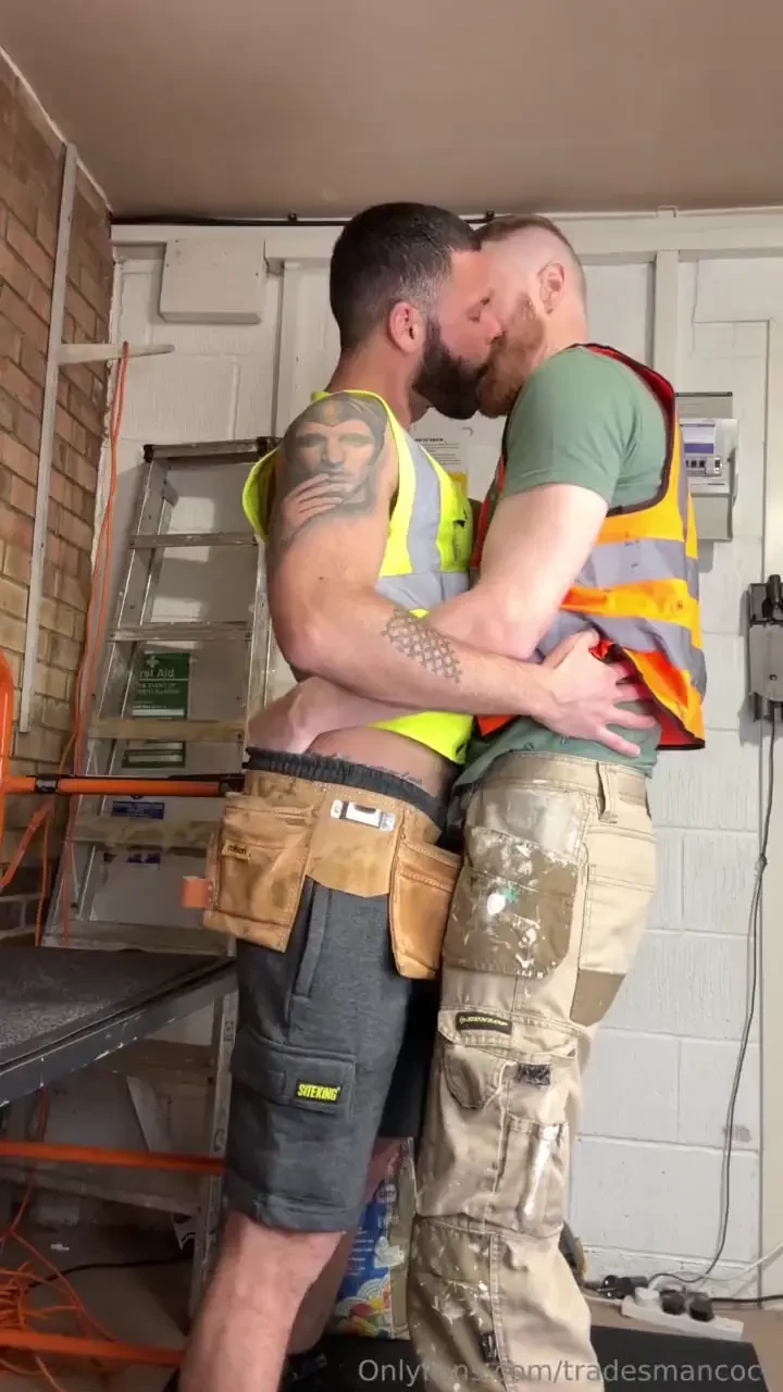 I made a mess inside his hole mrbriooxx 
