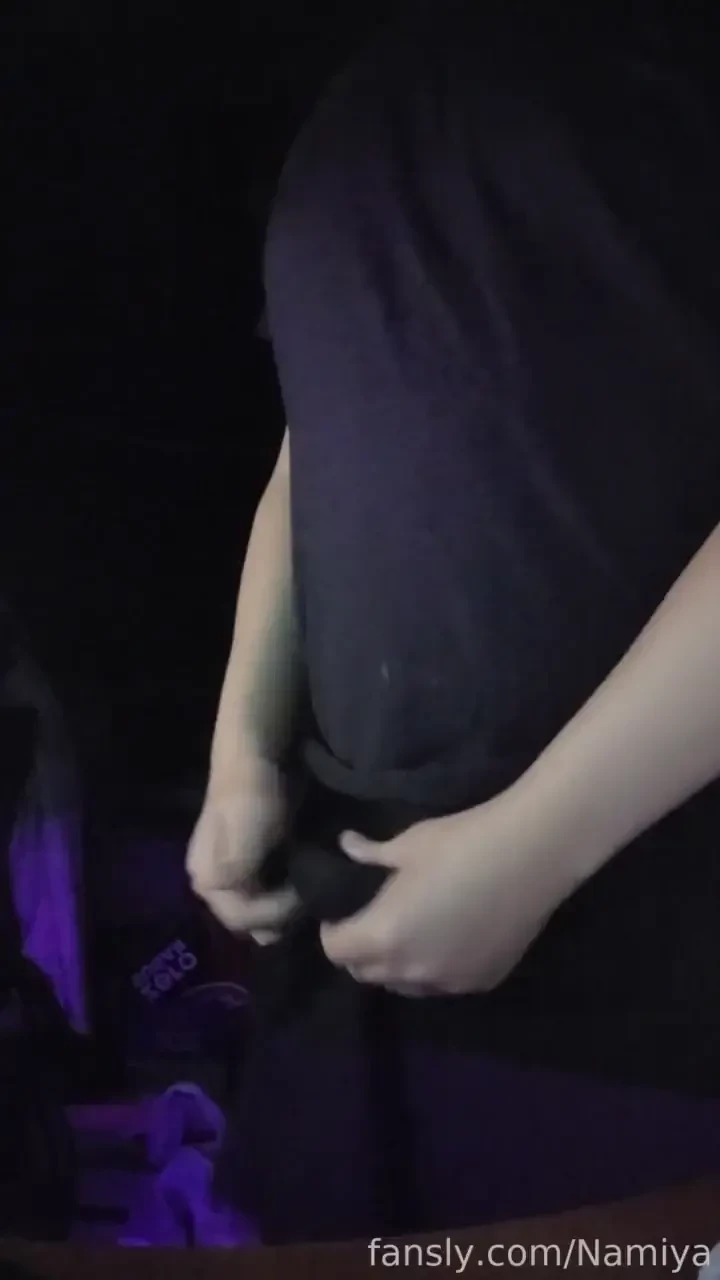 45 minutes of nami stripteasing and three thicc cumshots for you to part 1 