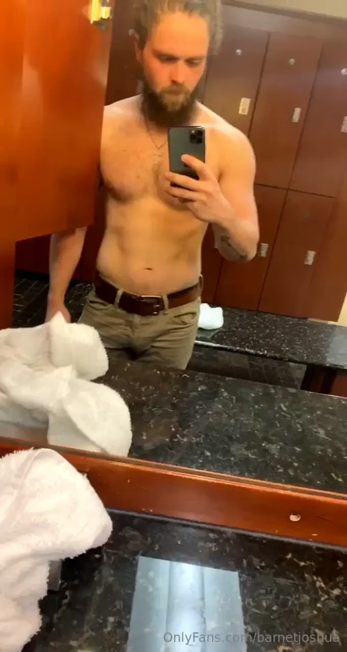 Little bit of a throw back for yall you see my bulge bulging 