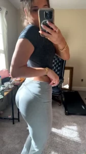 This is what happens when you skip leg day