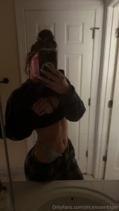 Sooo i ve decided to stay in tonight and just scroll through my phone