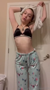 Little stripping video to spice up your morning