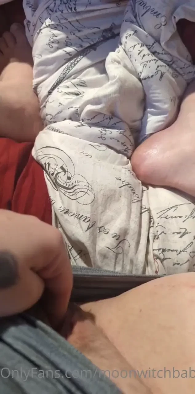 Playing with myself in bed who wants to help 