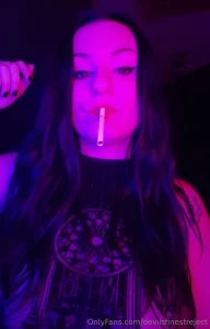 Is elegant smoking still sexy part 2