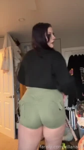 I got some new gym shorts and leggings and just had to film some