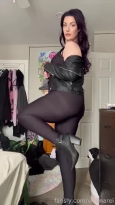 Just a couple video clips i took before i went out the other day these part 2