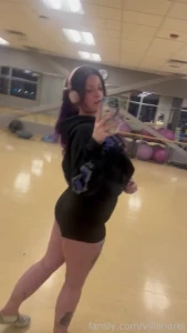 Booty flexin at the gym