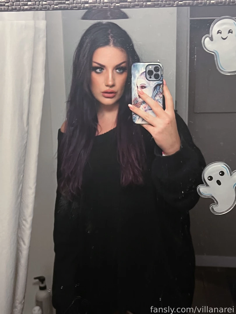 Looking like i m gonna eat your soul fyp tall tallgirl goth gothgirl part 1 