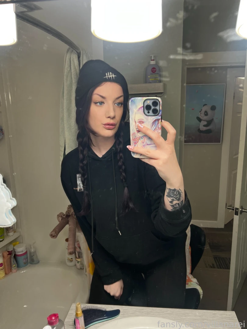 Felt like a cutie patootie fyp tall tallgirl alternative altgirl goth 