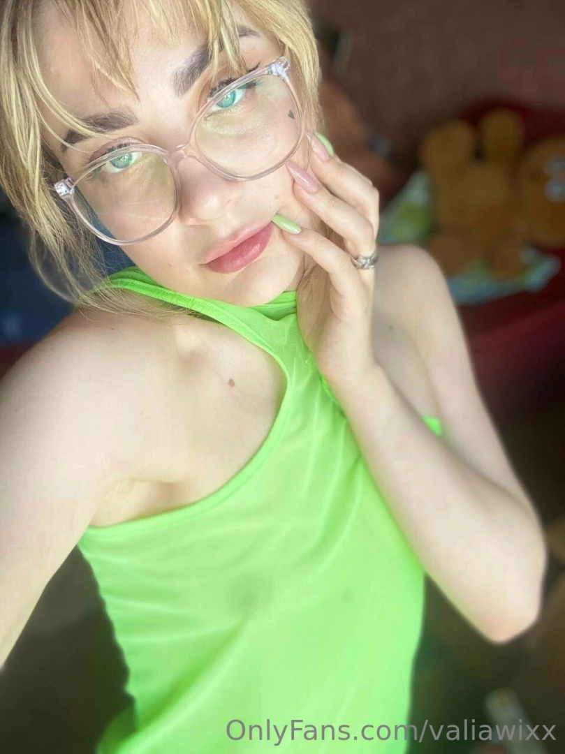 Do you like my eyes sweetie 