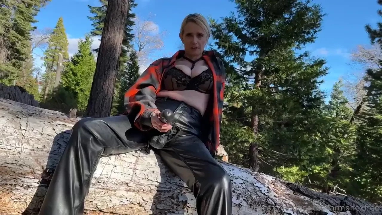 Cum kneel in front of me in the beautiful forest of california and 