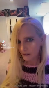 To be queen