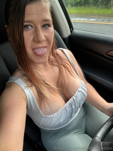 Trying a new look with some pink eye shadow deff feeling cute today