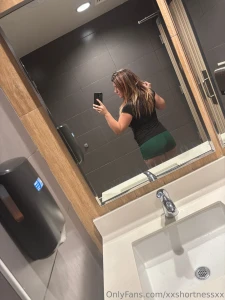 This humidity sucks but i m loving my new shorts they keep riding up part 2