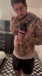 Little tease for you tonight cus i think i look good