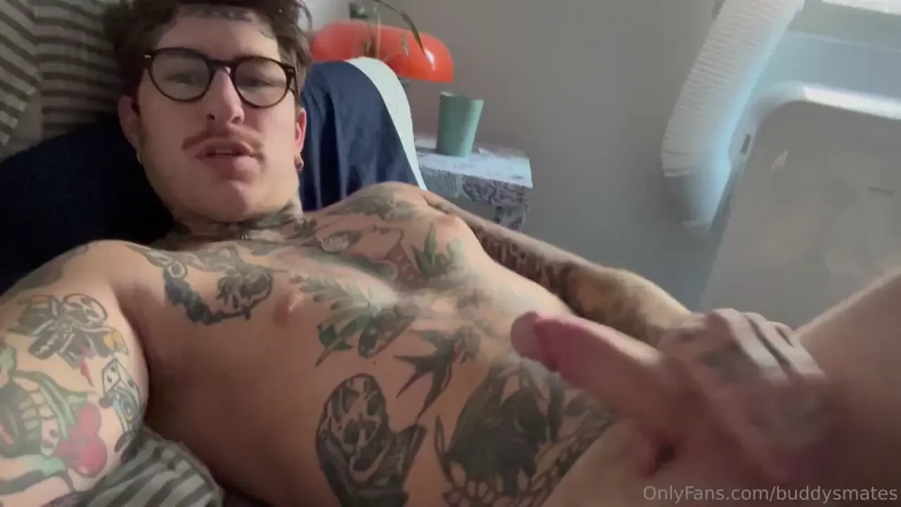 Another incredibly horny morning with no one to come and drain me 
