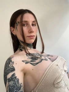 Abonniere inkedsophiie f r kostenlose sextapes und verpasse nicht mein