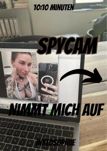 Spycam im pc nimmt mich auf w hrend ich davor mit dildo masturbiere