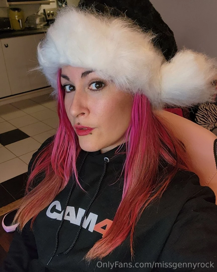 What do you prefer a black or a red mrs claus part 1 