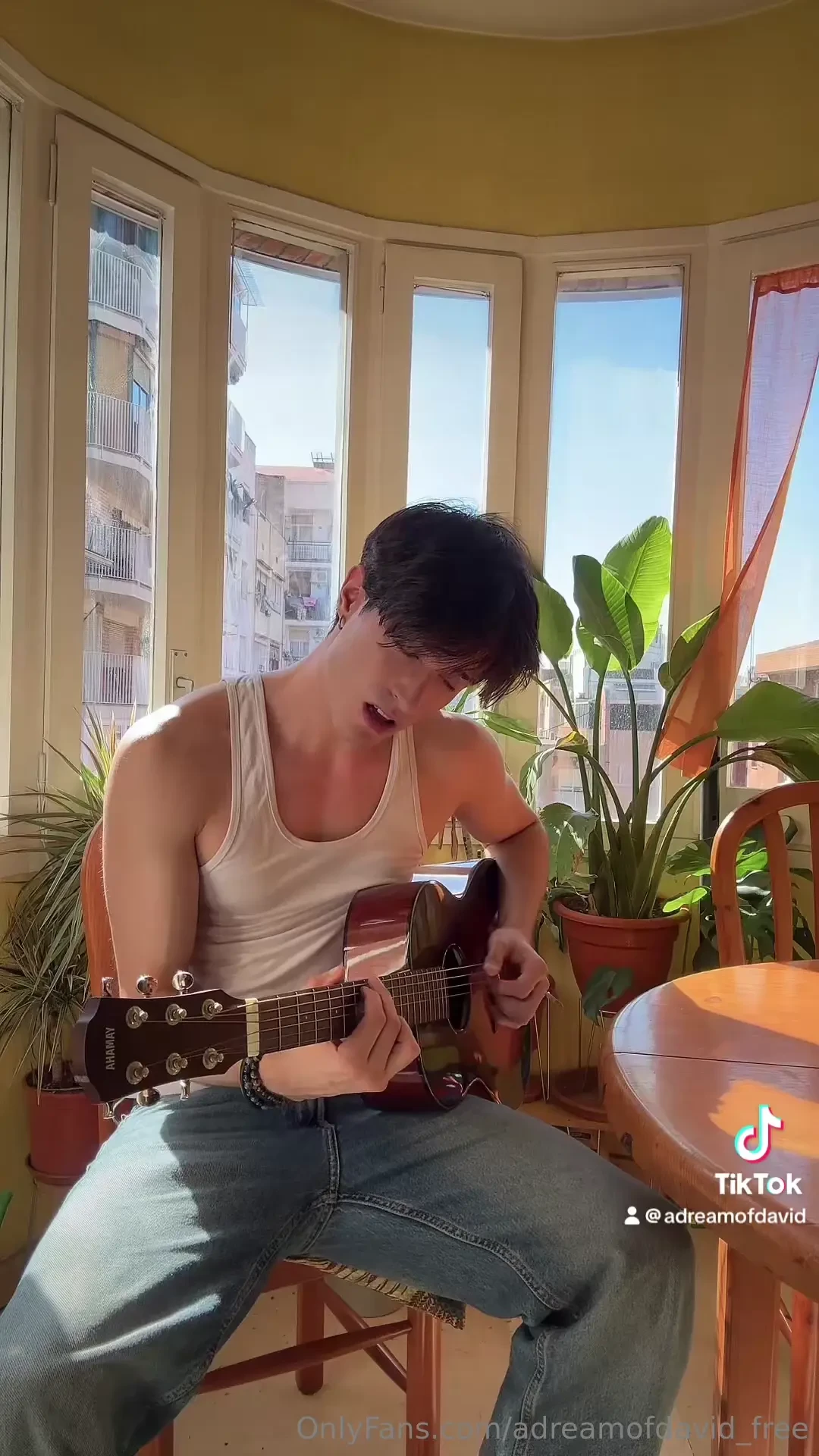 I was recording tiktoks for my music when i got a little horny you can 