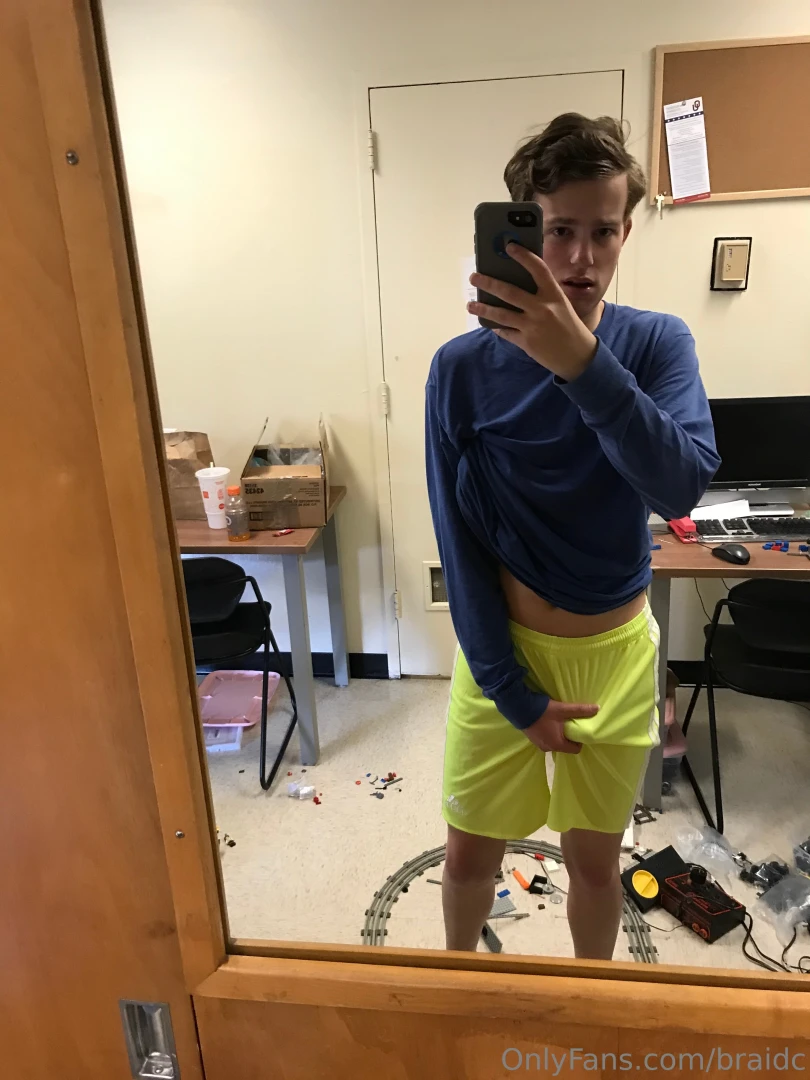 I was digging through my phone and found a lot of pics vids i made part 7 