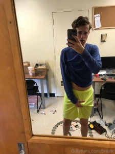 I was digging through my phone and found a lot of pics vids i made part 7