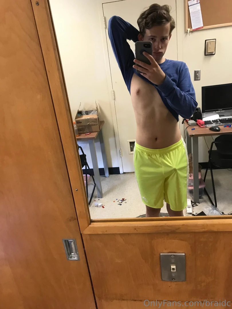 I was digging through my phone and found a lot of pics vids i made part 9 