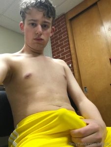 I was digging through my phone and found a lot of pics vids i made part 6